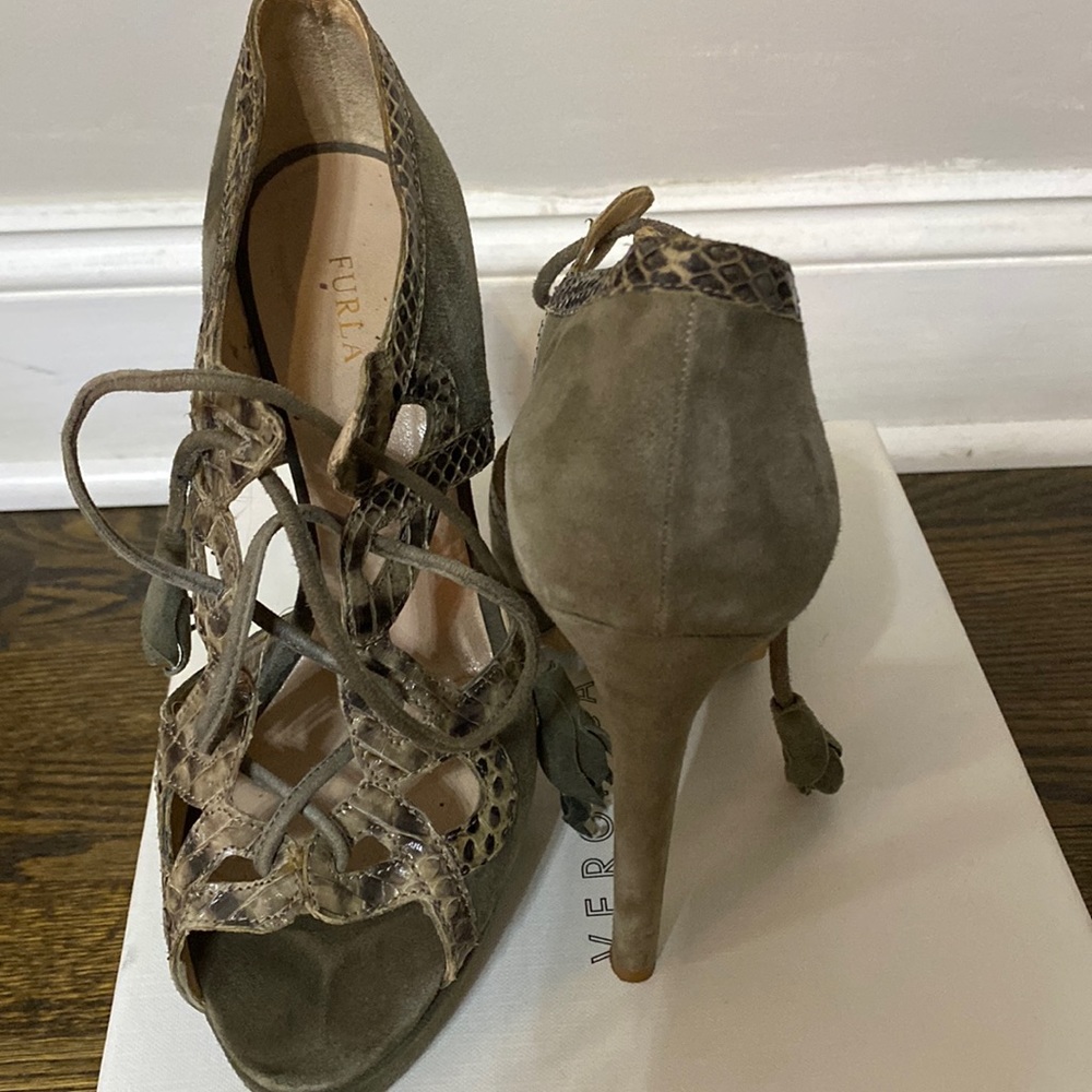 Beautiful lace up open toe Furla shoes